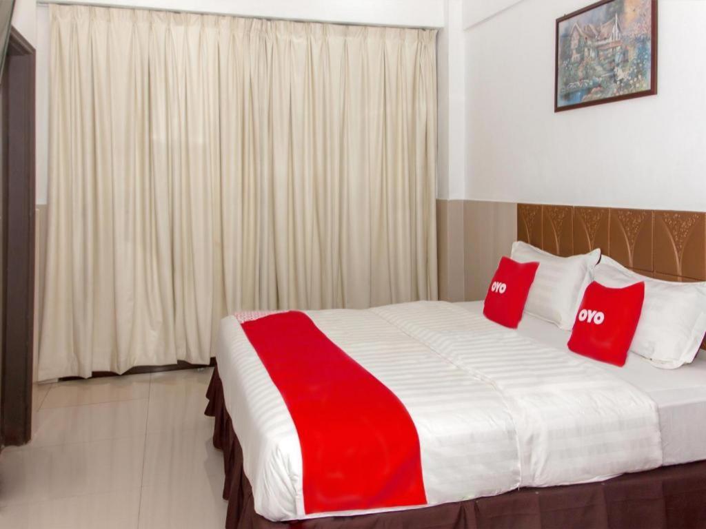 Oyo 89851 Leila Hotel SDK Exteriör bild